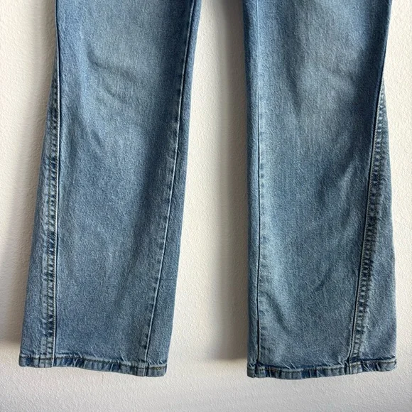 Levi's Naughties Low Rise Bootcut Vintage 2000 Back Pocket Light Blue Jeans - Picture 6 of 15